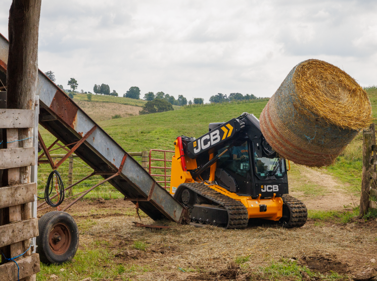 JCB Teleskid skid steer and compact track loader